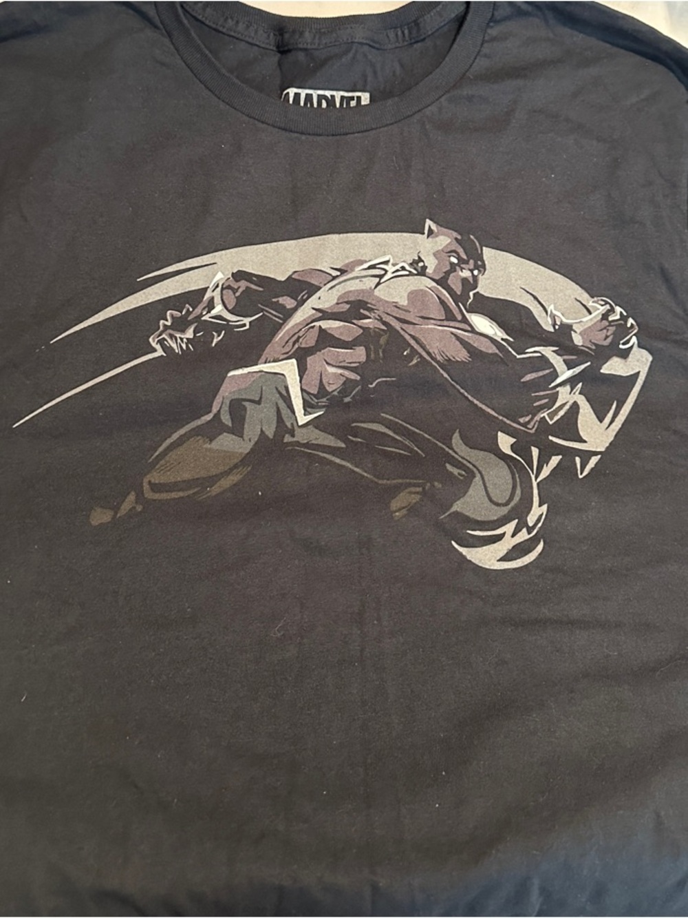 “LootCrate Exclusive 2017”Marvel Black Tee with Black Panther Graphic!